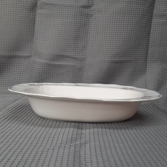 Vintage‎ Royal Doulton Lincoln Pattern 10" Oval Vegetable Serving Bowl - Picture 3 of 8